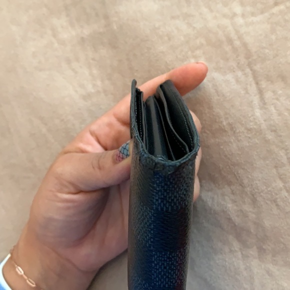 LV MENS WALLET - Picture 11 of 14